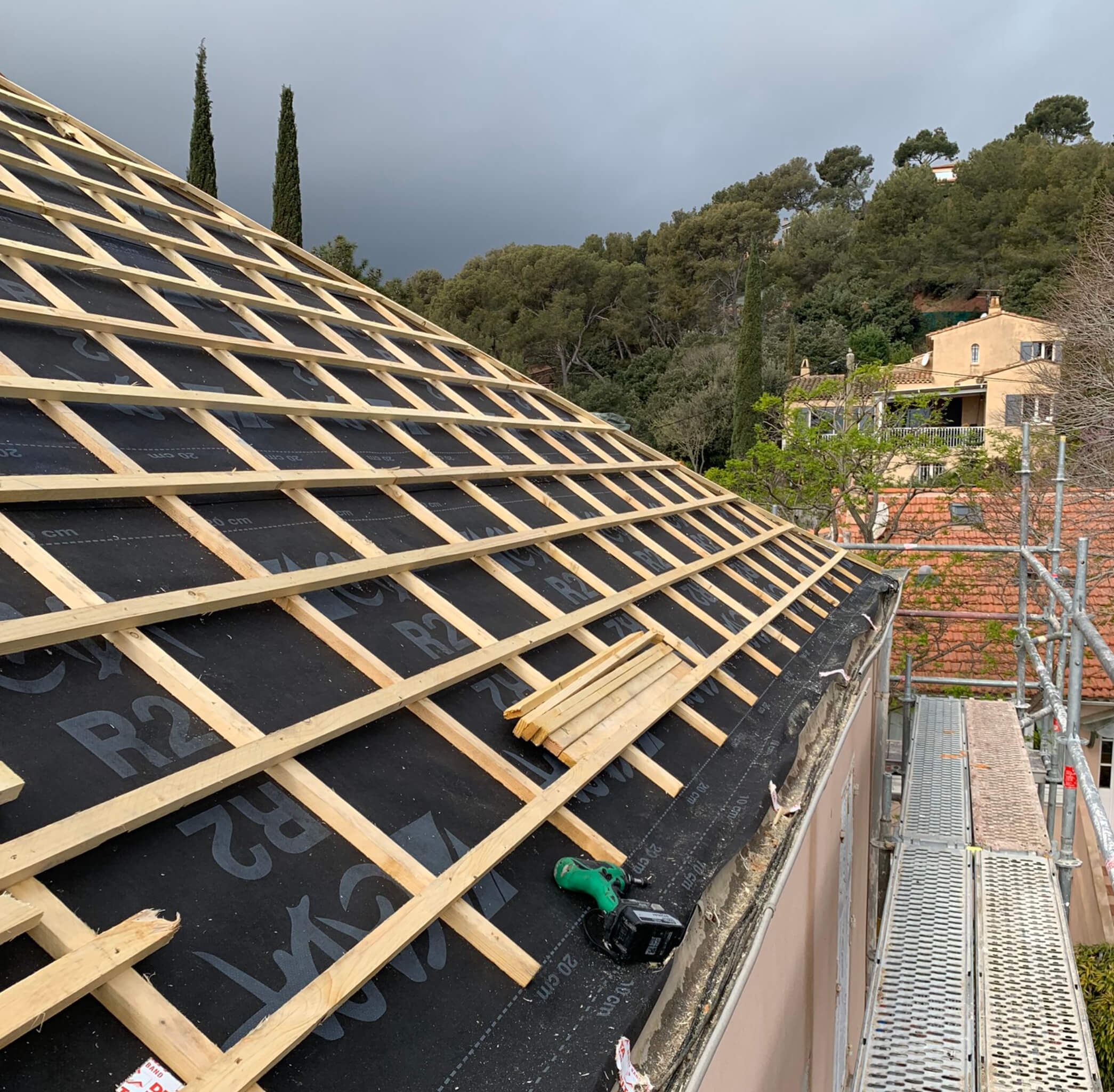 Étanchéité de toiture par Stanegri Toiture le spécialiste de la toiture et couverture à Toulon et le Var