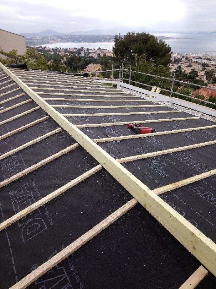 Étanchéité de toiture par Stanegri Toiture le spécialiste de la toiture et couverture à Toulon et le Var