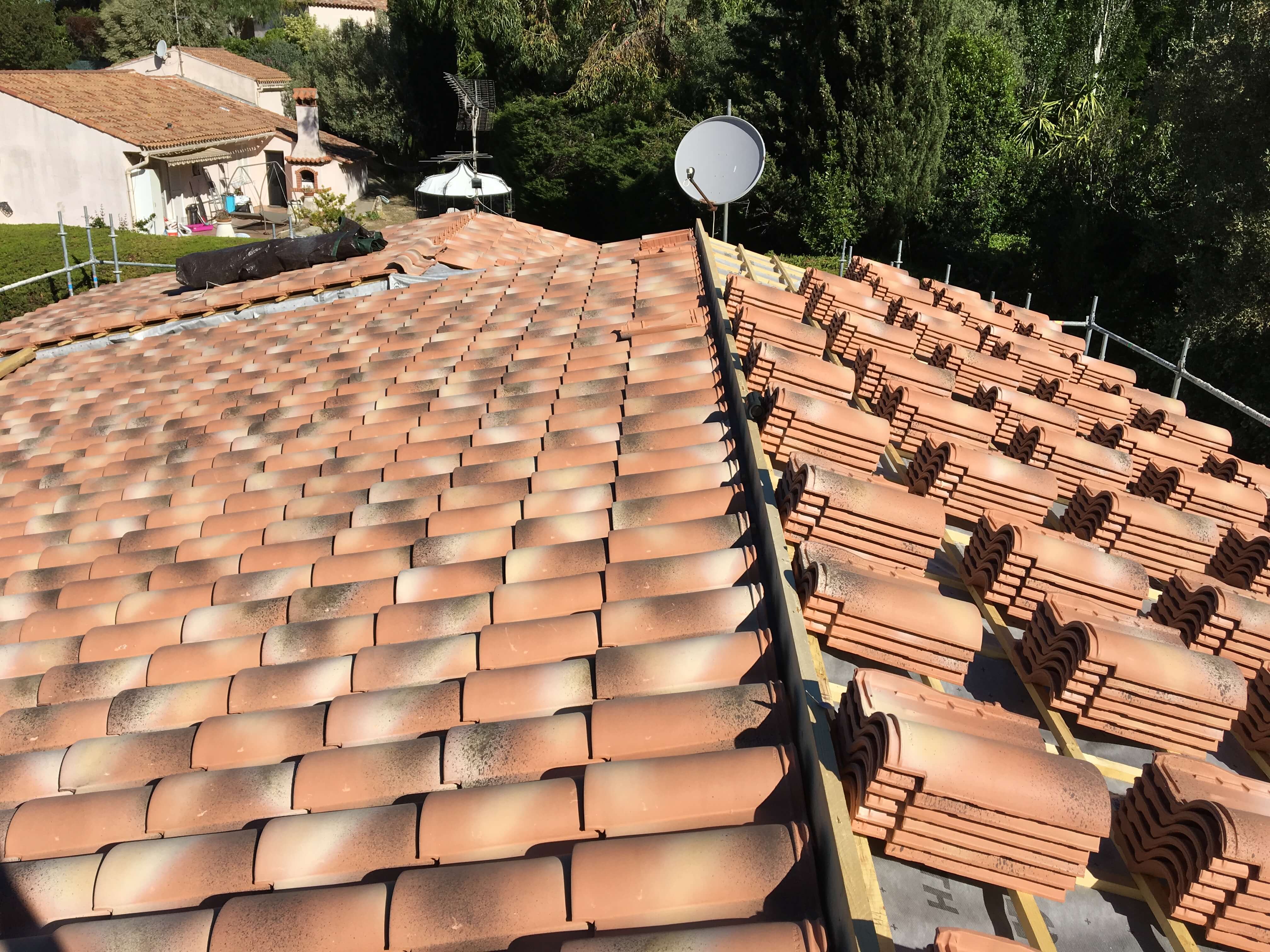 Rénovation et construction de votre toiture, couverture et zinguerie par Stanegri Toiture, artisan agréé à Toulon