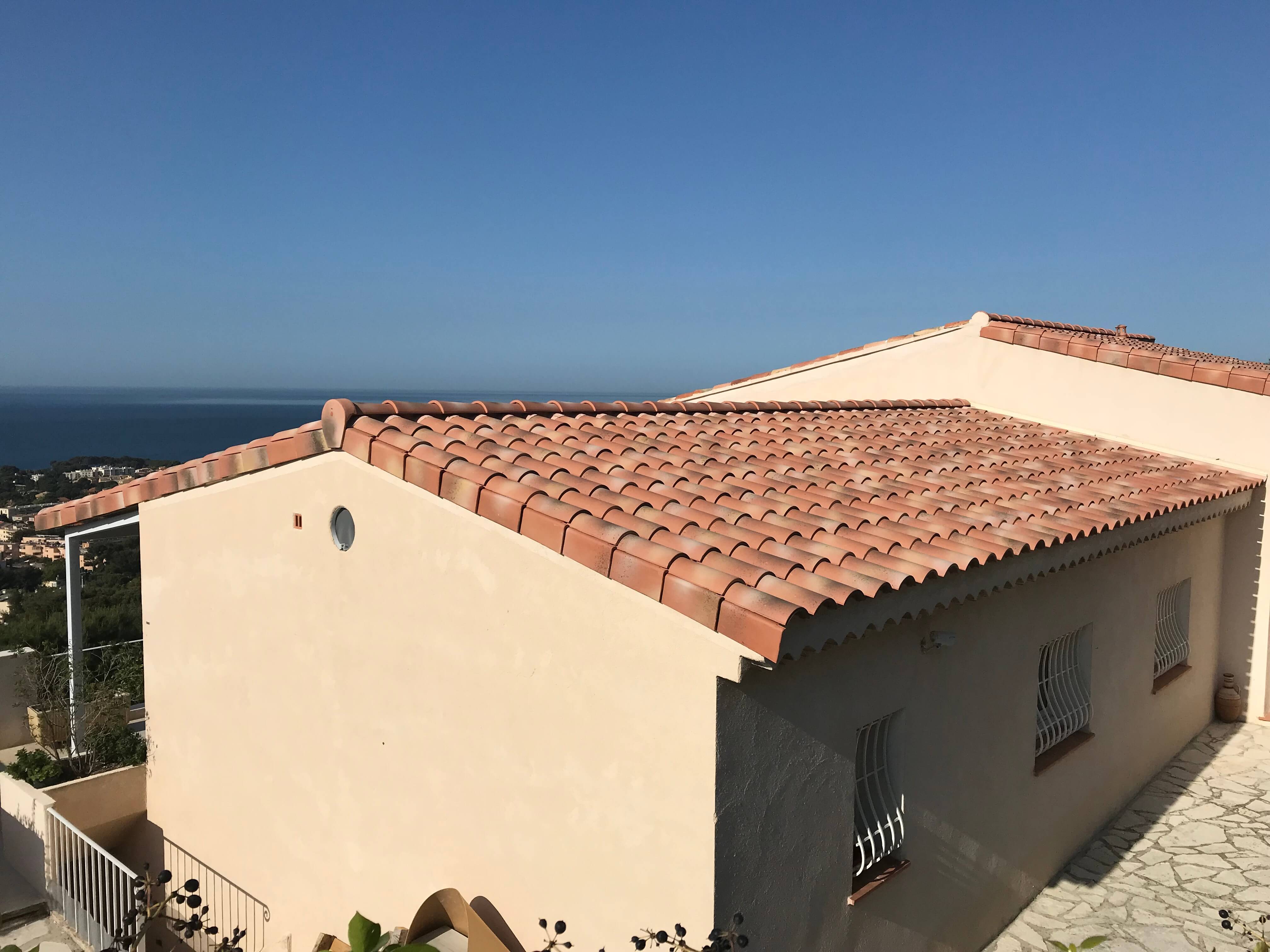 Photo travaux rénovation toiture par Stanegri Toiture, artisan couvreur zingeur toiture à Toulon